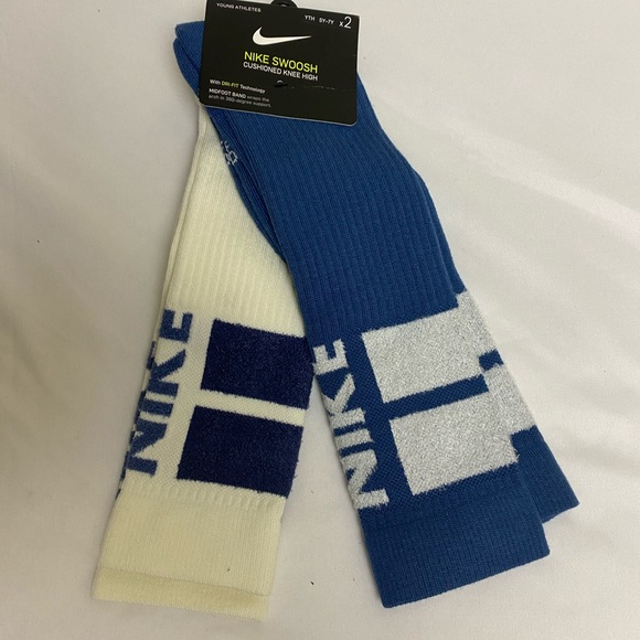 Youth Nike socks - Picture 1 of 4